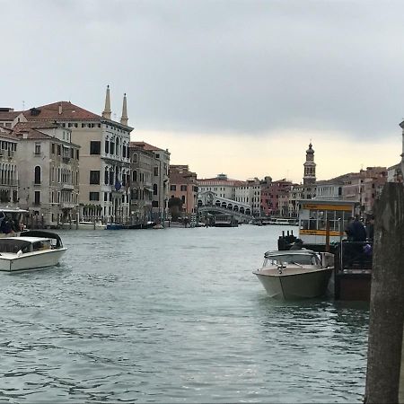 Palazzo Grassi And Accademia Bridge Superb House Apartment Венеция Екстериор снимка