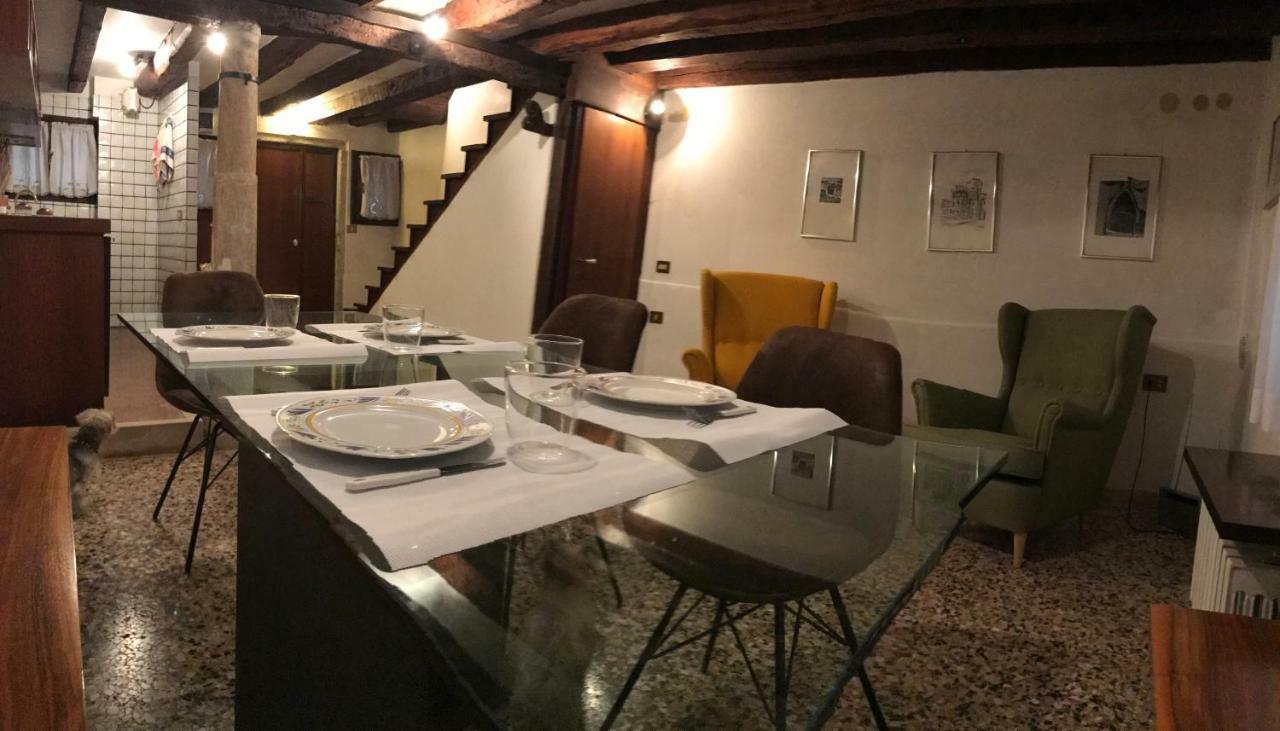 Palazzo Grassi And Accademia Bridge Superb House Apartment Венеция Екстериор снимка