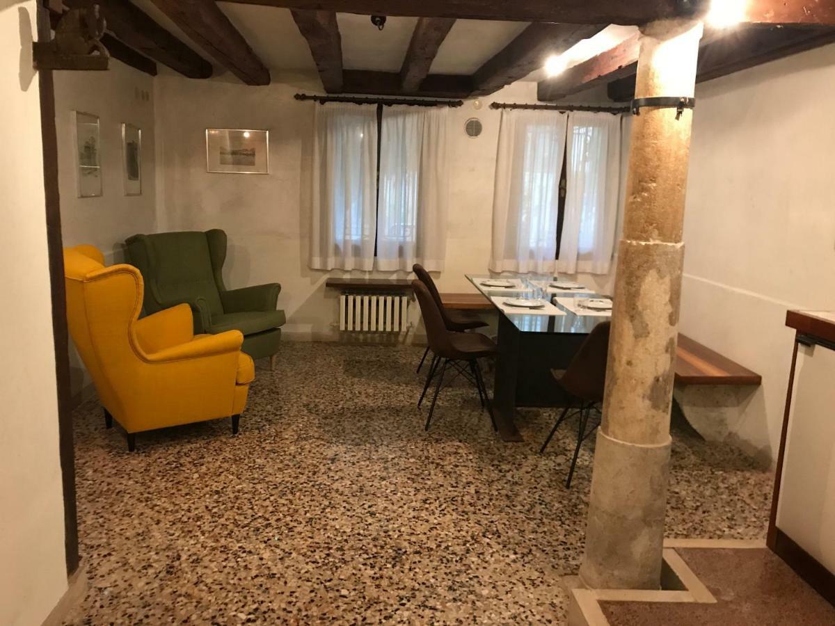 Palazzo Grassi And Accademia Bridge Superb House Apartment Венеция Екстериор снимка