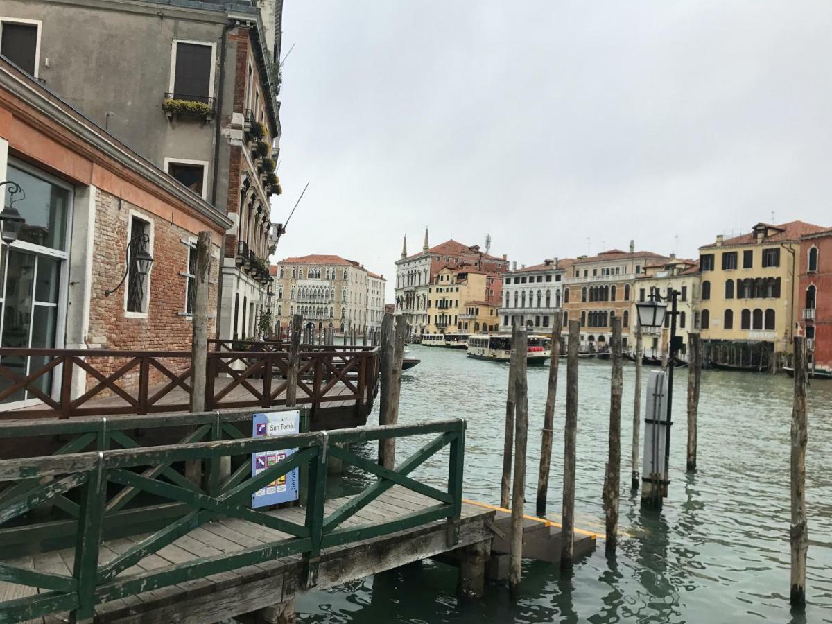 Palazzo Grassi And Accademia Bridge Superb House Apartment Венеция Екстериор снимка