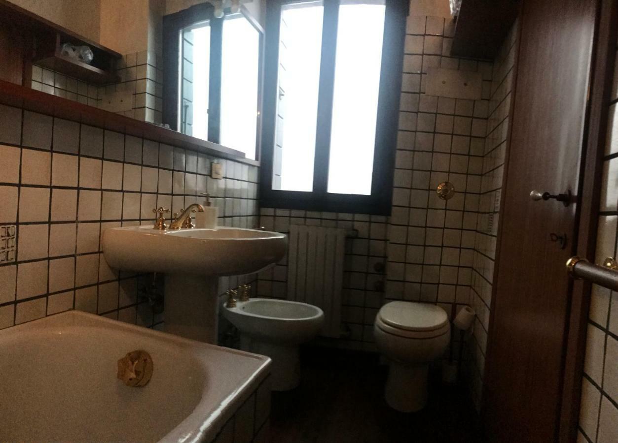 Palazzo Grassi And Accademia Bridge Superb House Apartment Венеция Екстериор снимка