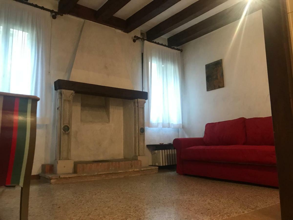 Palazzo Grassi And Accademia Bridge Superb House Apartment Венеция Екстериор снимка