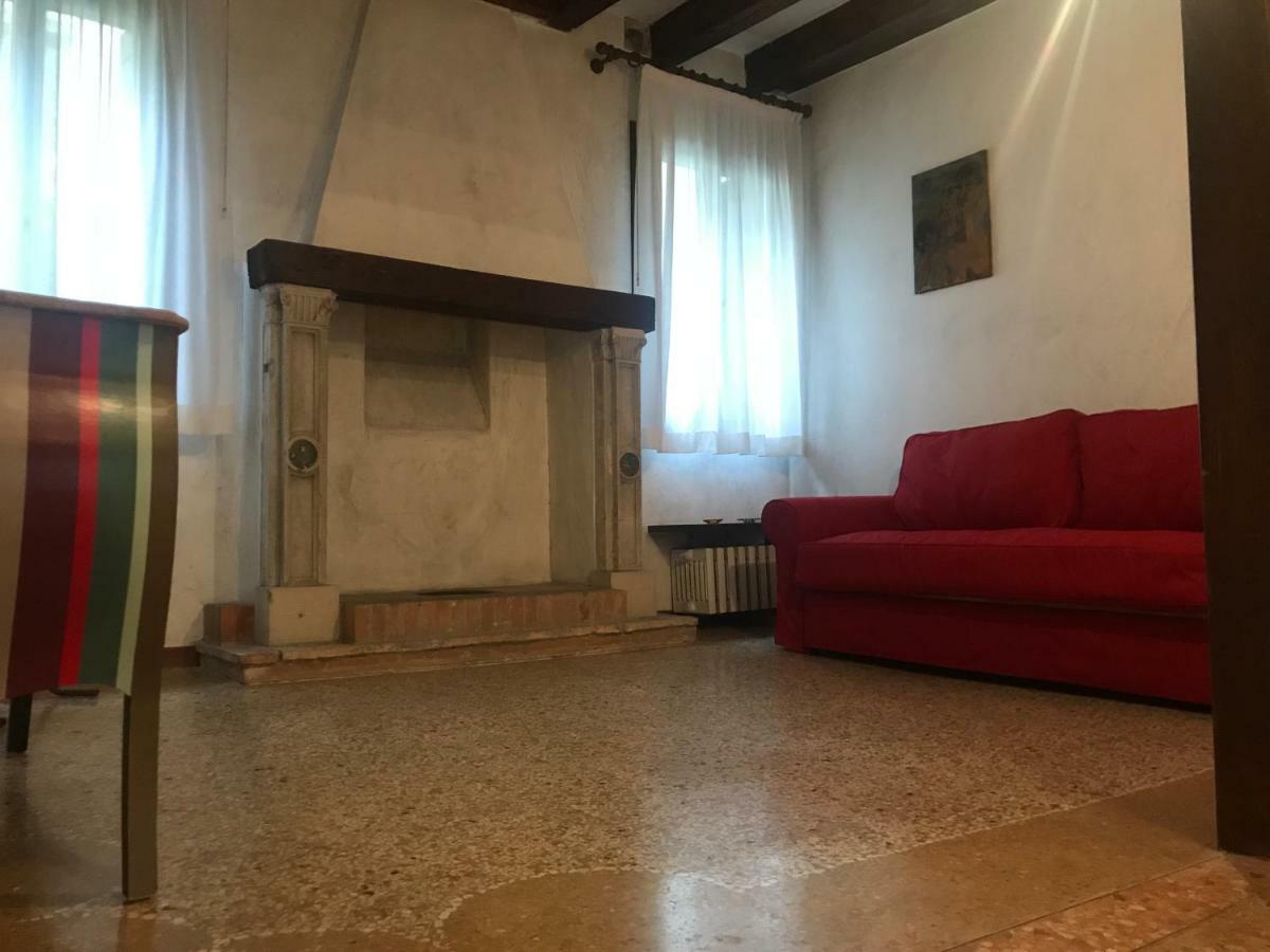Palazzo Grassi And Accademia Bridge Superb House Apartment Венеция Екстериор снимка